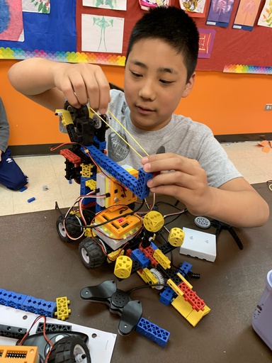 Battle Robots @ Merryhill Calvine Elementary (Wednesdays) (2025-10-22 - 2025-12-18)